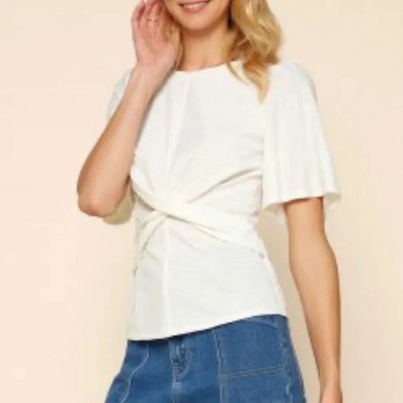 Women’s Skies are Blue- white twist front textured Top, Size Medium - Picture 1 of 5